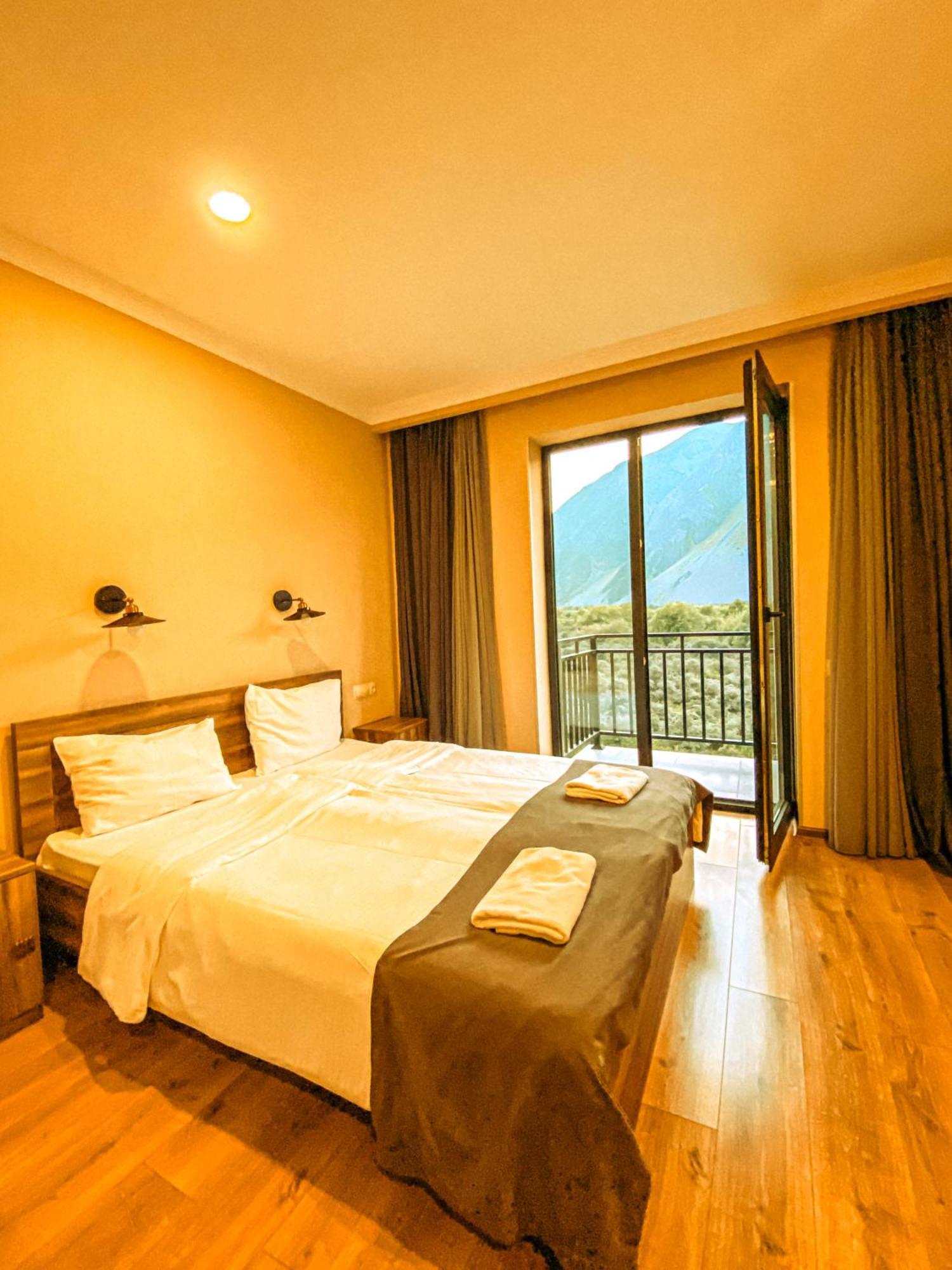 Hotel Gold Kazbegi מראה חיצוני תמונה