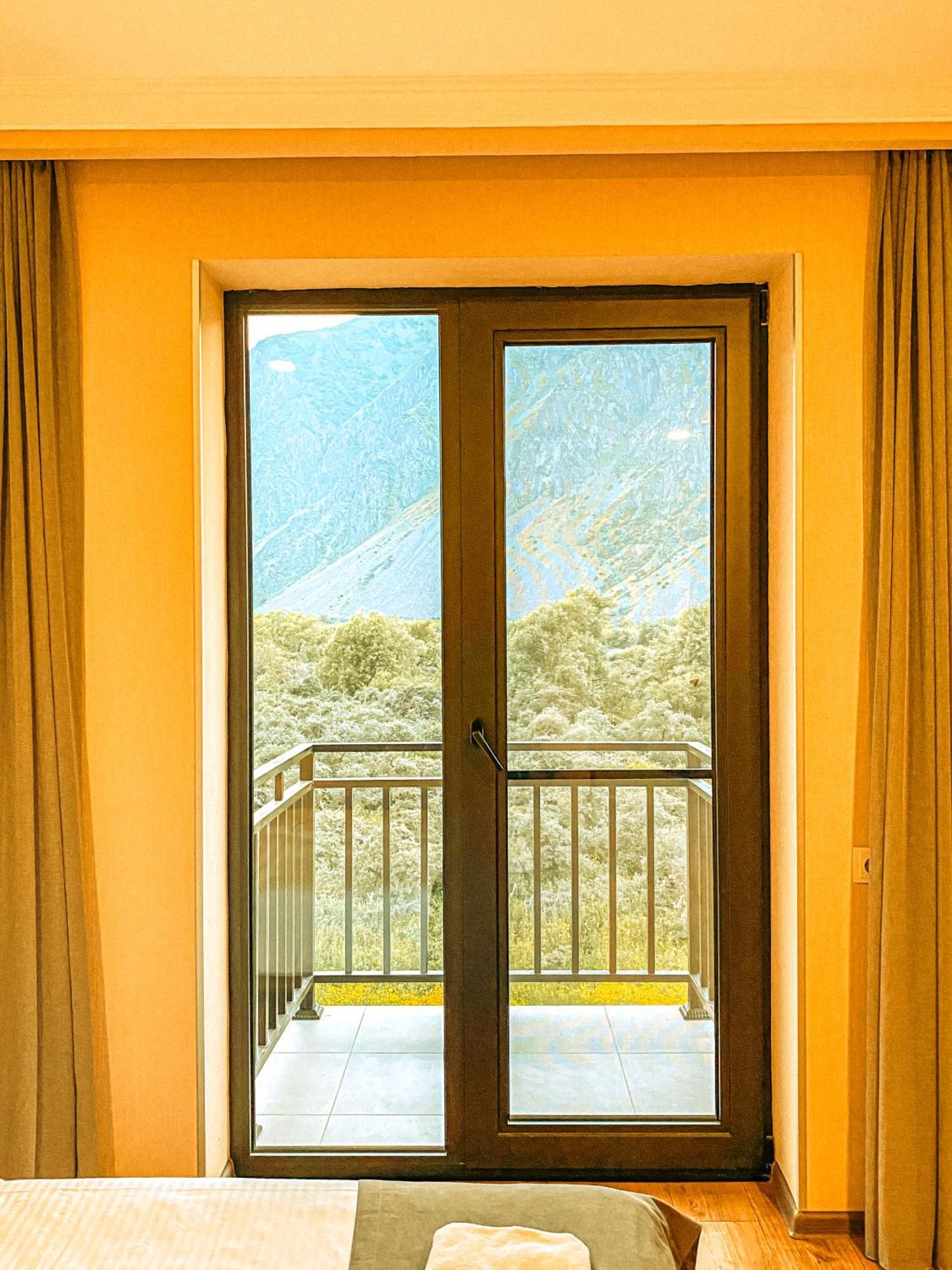 Hotel Gold Kazbegi מראה חיצוני תמונה